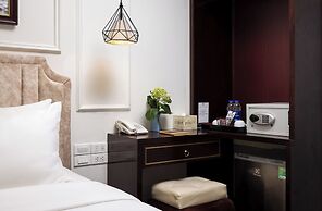 Golden Legend Palace Hotel