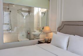 Golden Legend Palace Hotel