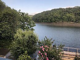 1 Bed Cottage - Sleeps 2 - Parking - Wifi