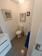 1 Bed Cottage - Sleeps 2 - Parking - Wifi
