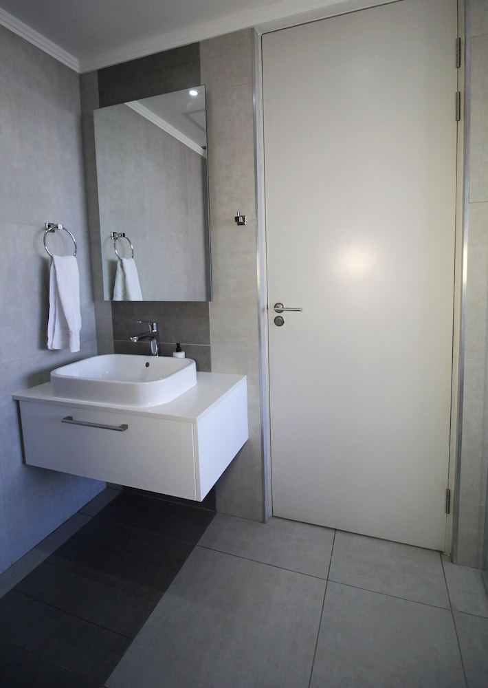 Sandton Smart Apartment Ten