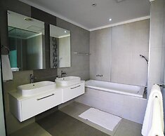 Sandton Smart Apartment Ten