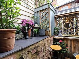 Hardings Cottage