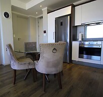 Sandton Smart Apartment Eleven