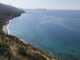 Centre of Pisciotta - Apt - Sleeps 4 - Seaside