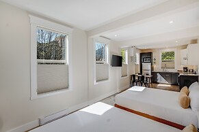 Stirling All Suites Hotel