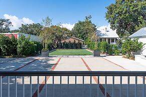 Oyster Bay Boutique Hotel