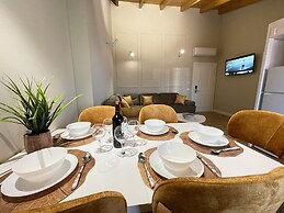 Arial Penthouse Suites