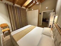 Arial Penthouse Suites