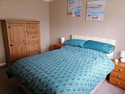 Inviting, Light and Airy 3-bed Apartment in Wick
