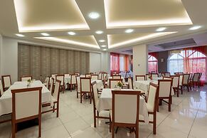 Denny's Inn Hotel