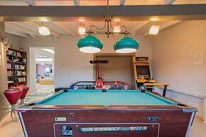 Denny's Inn Hotel
