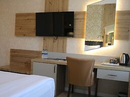 Isnova Hotel