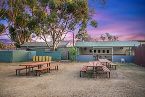 Torrumbarry Motel