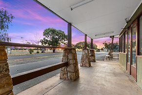 Torrumbarry Motel