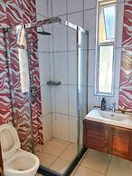 Stay.Plus Bamburi Beachfront Apartment