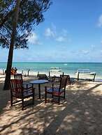 Stay.Plus Bamburi Beachfront Apartment