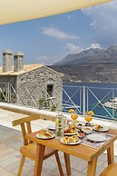Trapela Limeni Luxury Suites