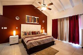 3 Bed Villa, Sleeps 6, Pool, Priv Patio