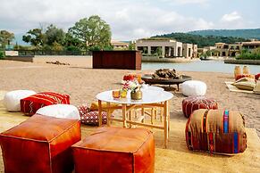 W Costa Navarino
