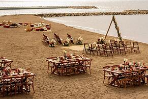 W Costa Navarino