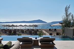 W Costa Navarino
