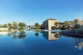 W Costa Navarino