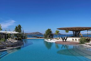 W Costa Navarino