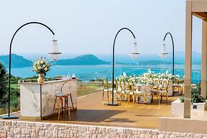 W Costa Navarino