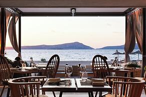 W Costa Navarino