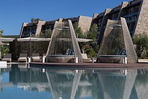 W Costa Navarino