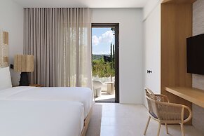 W Costa Navarino
