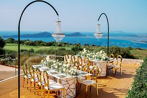 W Costa Navarino