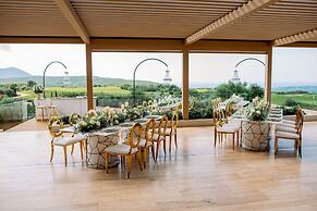 W Costa Navarino