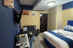 Stay.Plus Hidden Gems Apartments