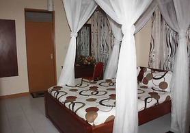 Roza Guests House