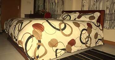 Roza Guests House