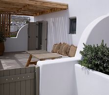AVAL All Suite