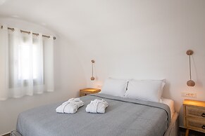 AVAL All Suite