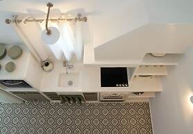 AVAL All Suite