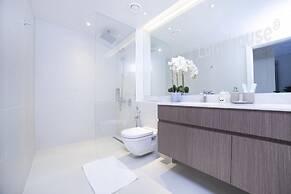 Signature 2BR in Port de La Mer