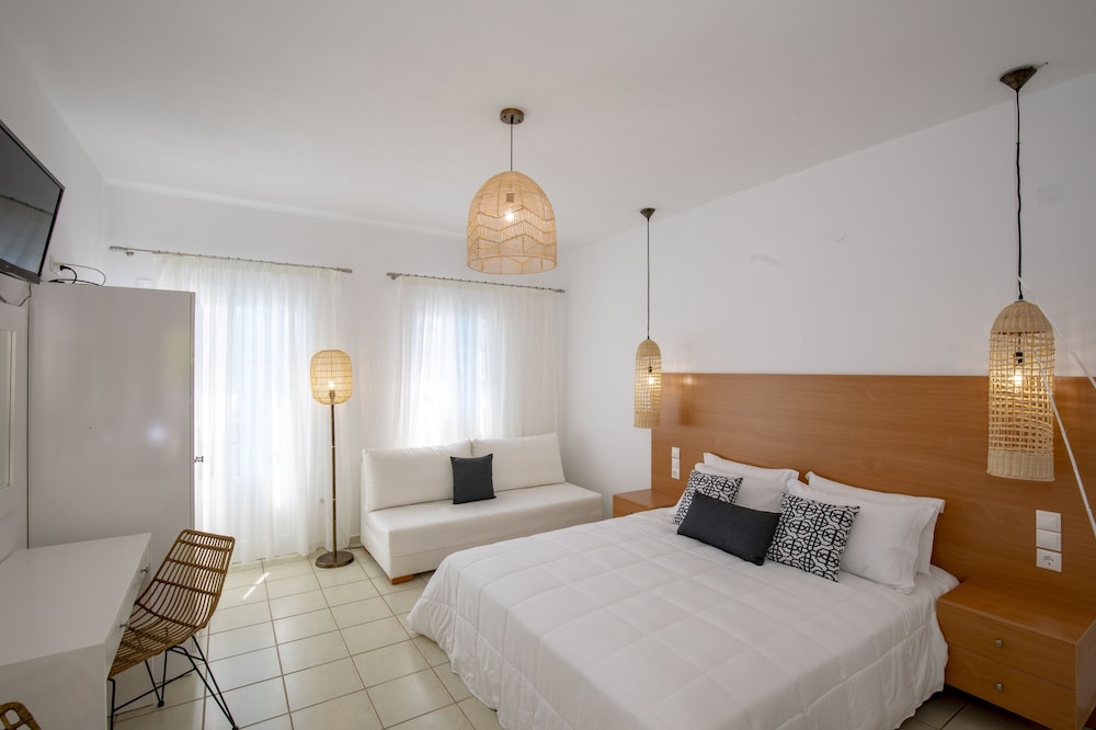 Eutuxia Rooms & Studios