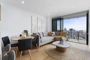 Broadbeach Casino Private Apartment GCLR