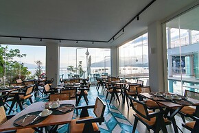 Admiral Hotel