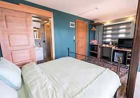 Liman Deluxe Hotel