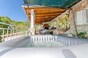 House Isabella