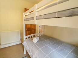 4 Alma Road