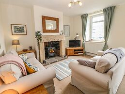 4 Alma Road