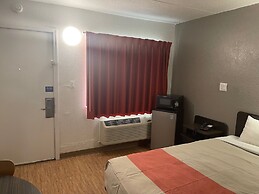 PT6 INN