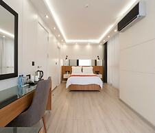 Maa Hotel and Suites